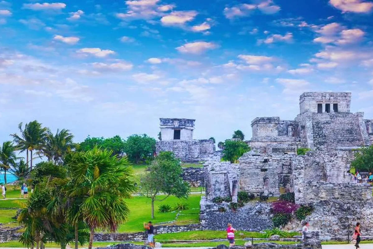 Rovine maya di Tulum affacciate sul mare
